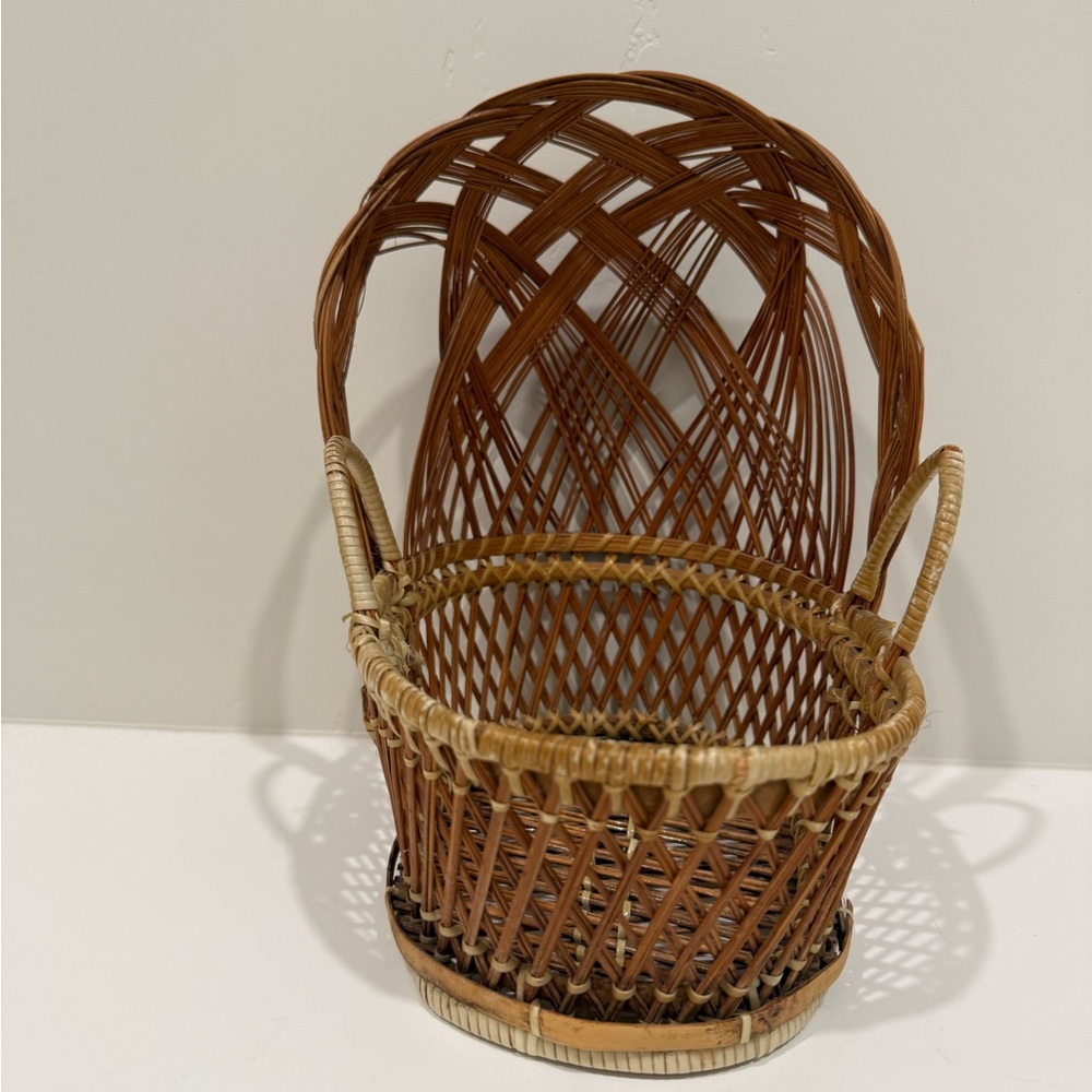 Vintage Wicker Bamboo Doll Bassinet. Great condition. 10” L x 10” H x 7.5” W